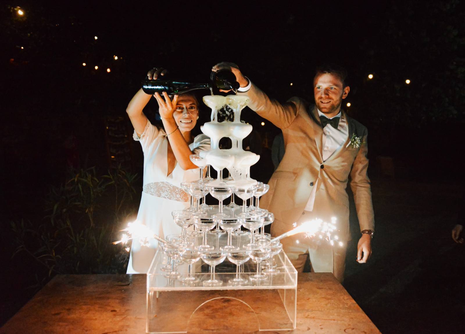 Pièce montée de champagne pour mariage de Carla dans le Vaucluse