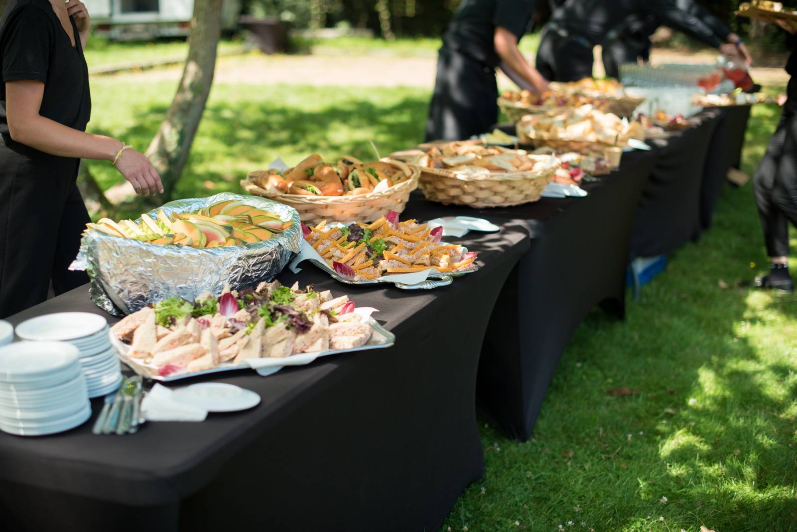 Le Mise en Bouche est votre serviteur pour tout événement comme une cousinade, partout dans le Vaucluse