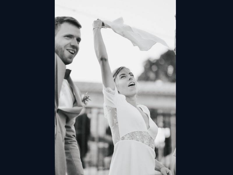 Mariage de Carla et Édouard au Domaine des Maillettes à St Trinit, plateau de Sault, avec une réception dans l'élégance