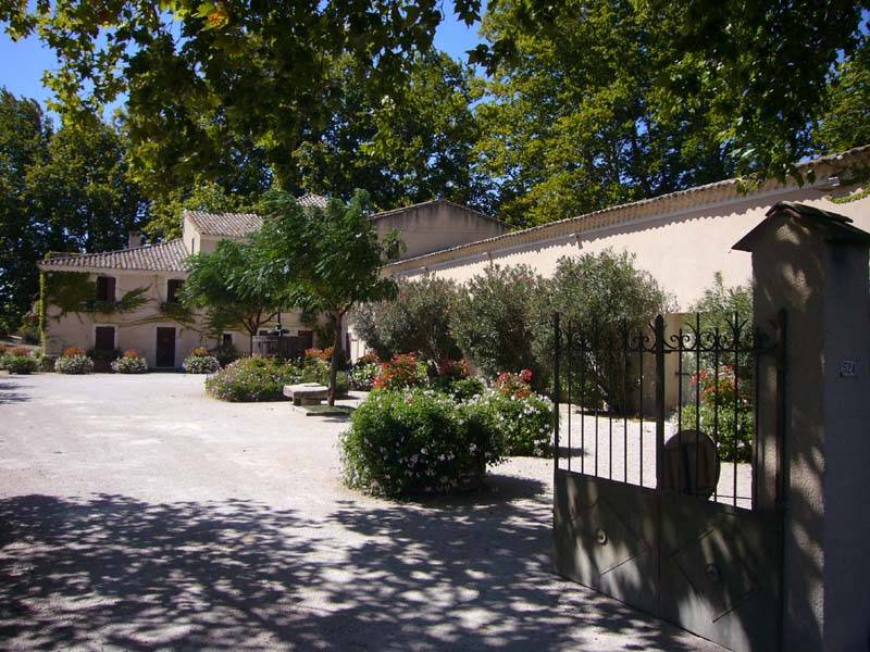 Grand domaine proche d'Avignon : Domaine de Beauregard