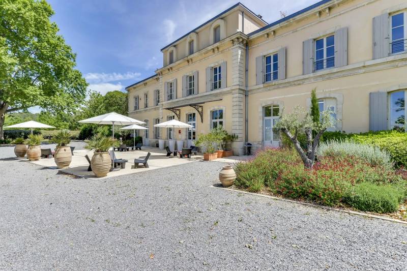 Le Domaine de l'Estelou à Sommières dans le Gard, un lieu de mariage à deux pas de la cité médiévale