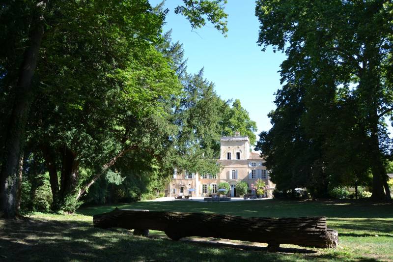 Domaine des Barrenques : un château historique en Provence pour vos événements