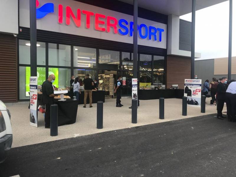 Prestation traiteur pour l'inauguration du magasin de sport Intersport à Vaison-la-Romaine dans le Vaucluse
