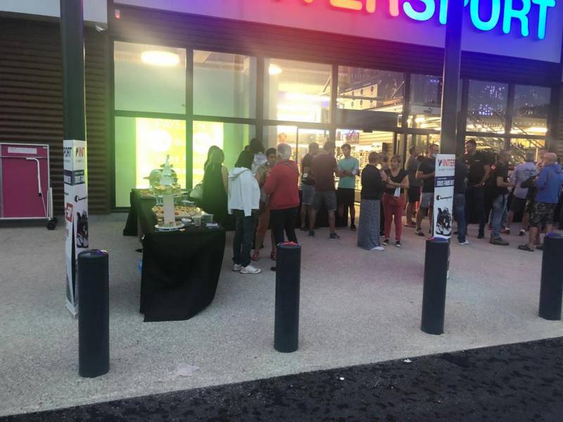 Prestation traiteur pour l'inauguration du magasin de sport Intersport à Vaison-la-Romaine dans le Vaucluse